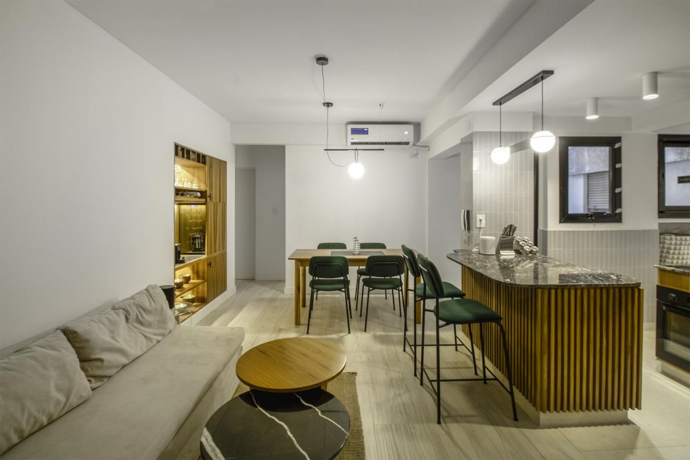 Living comedor reformado en Virrey Loreto, Belgrano